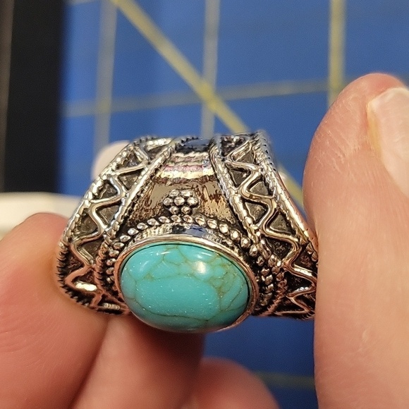 Turquoise Stone Silver Tone Ring 1" - Picture 4 of 4